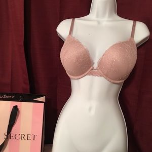 VS Bombshell add 2 cups bra 34D